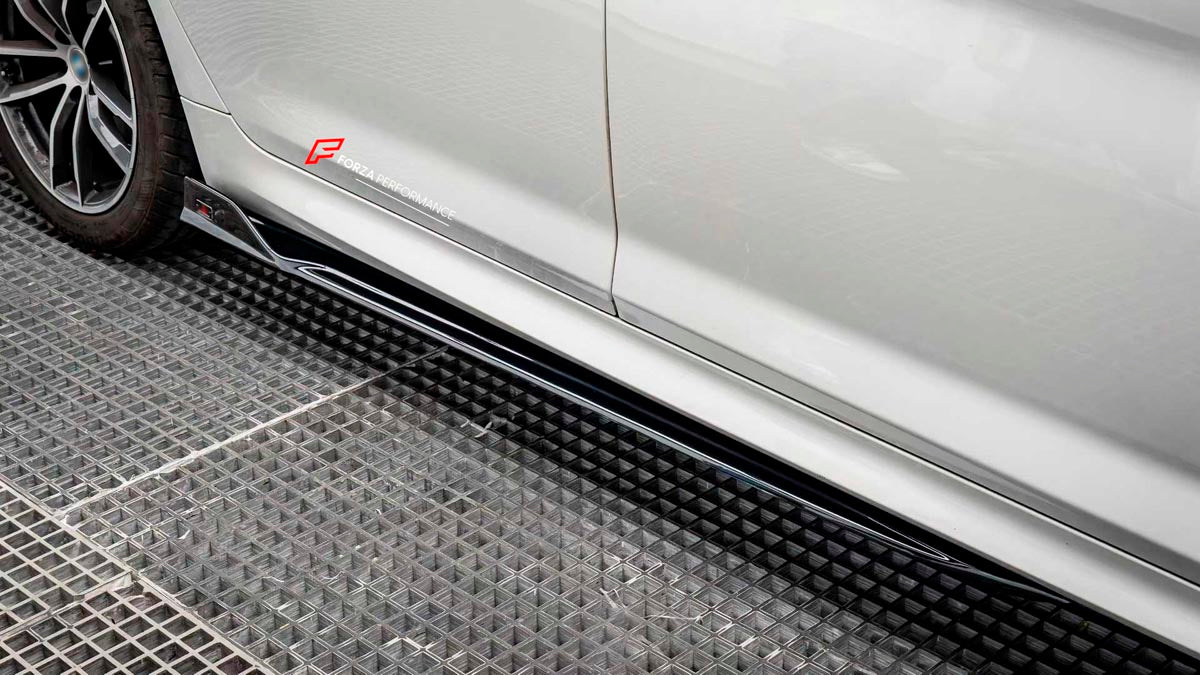 Body Kit for BMW 5 SERIES G30 530e 530i 540i xDrive M5 F90 2017 - 2020
Set includes:

Front Lip
Side Skirts
Diffuser
Material: Plastic (PP)

NOTE: Professional installation is required.