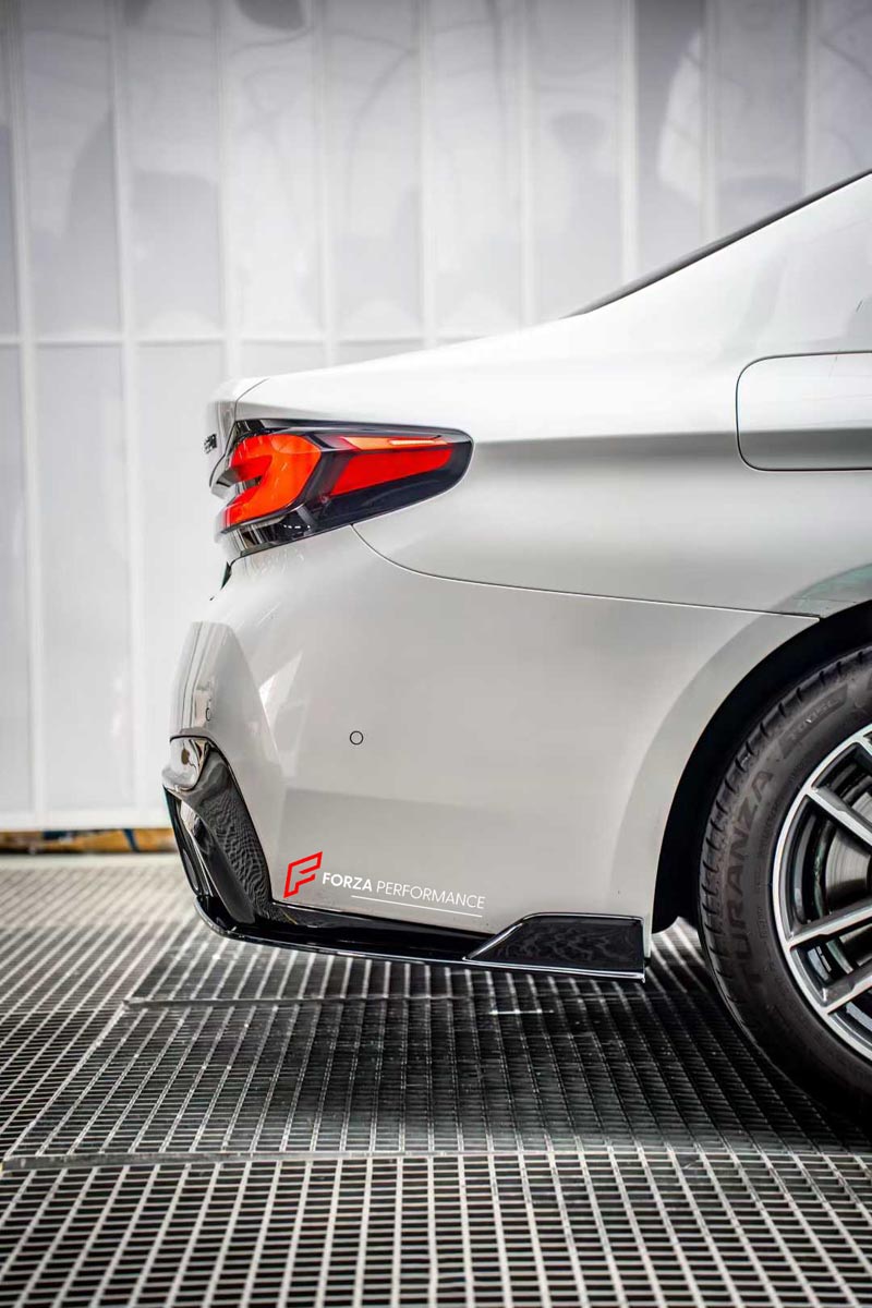 Body Kit for BMW 5 SERIES G30 530e 530i 540i xDrive M5 F90 2017 - 2020
Set includes:

Front Lip
Side Skirts
Diffuser
Material: Plastic (PP)

NOTE: Professional installation is required.