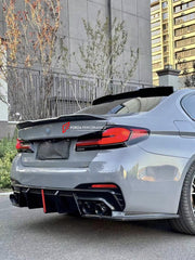 BODY KIT for BMW 5 SERIES G30 G38 2018 - 2023 FORZA PERFORMANCE Custom fit Dry Carbon VTEN Design Style
Set includes:

Front Lip (fits 2021 - 2023 LCI only)
Front Bumper Canards
Side Skirts
Rear Diffuser
Rear Lip
Rear Corners
Rear Spoiler
Roof Spoiler
Material: Plastic

NOTE: Professional installation is required.