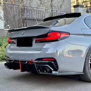 BODY KIT for BMW 5 SERIES G30 G38 2018 - 2023 FORZA PERFORMANCE Custom fit Dry Carbon VTEN Design Style
Set includes:

Front Lip (fits 2021 - 2023 LCI only)
Front Bumper Canards
Side Skirts
Rear Diffuser
Rear Lip
Rear Corners
Rear Spoiler
Roof Spoiler
Material: Plastic

NOTE: Professional installation is required.