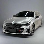 BODY KIT for BMW 5 SERIES SWB G60 2024+ FORZA PERFORMANCE Custom fit Dry Carbon VTEN Design Style
Set includes:

Front Lip
One Piece Front Lip
Front Bumper Canards
Side Skirts
Rear Diffuser
Rear Spoiler
Roof Spoiler
Carbon Fiber Exhaust Tips (530i)
Carbon Fiber Exhaust Tips (525i)
Material: Plastic

NOTE: Professional installation is required.