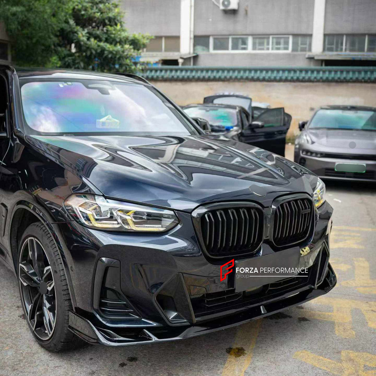 BODY KIT for BMW X3 G01 LCI M40I 2021 - 2024

Set includes:
Front Lip
Rear Bumper Fins
Rear Diffuser

Material: Plastic

NOTE: Professional installation is required.