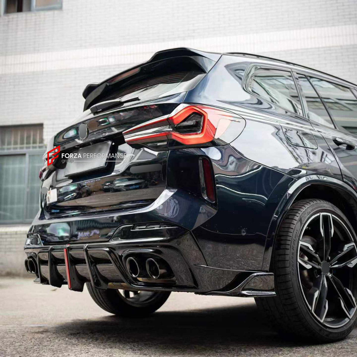 BODY KIT for BMW X3 G01 LCI M40I 2021 - 2024

Set includes:
Front Lip
Rear Bumper Fins
Rear Diffuser

Material: Plastic

NOTE: Professional installation is required.