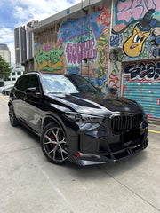 BODY KIT for BMW X5 G05 2019+ FORZA PERFORMANCE Custom fit Dry Carbon VTEN Design Style
Set includes:

Front Lip (fits 2023 - 2025 only)
Rear Diffuser
Roof Spoiler
Quad Carbon Fiber Exhaust Tips
Material: Plastic

NOTE: Professional installation is required.