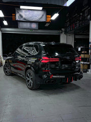 BODY KIT for BMW X5 G05 2019+ FORZA PERFORMANCE Custom fit Dry Carbon VTEN Design Style
Set includes:

Front Lip (fits 2023 - 2025 only)
Rear Diffuser
Roof Spoiler
Quad Carbon Fiber Exhaust Tips
Material: Plastic

NOTE: Professional installation is required.