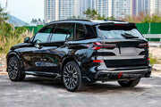 BODY KIT for BMW X5 G05 LCI FACELIFT 2023+

Set includes:

Front Lip
Front Bumper Trims
Front Grille
Side Mirror Covers
Side Fender Covers
Side Skirts
Roof Spoiler
Exhaust Tips
Rear Diffuser

Material: Plastic

Note: Professional installation is required.