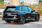 BODY KIT for BMW X5 G05 LCI FACELIFT 2023+

Set includes:

Front Lip
Front Bumper Trims
Front Grille
Side Mirror Covers
Side Fender Covers
Side Skirts
Roof Spoiler
Exhaust Tips
Rear Diffuser

Material: Plastic

Note: Professional installation is required.