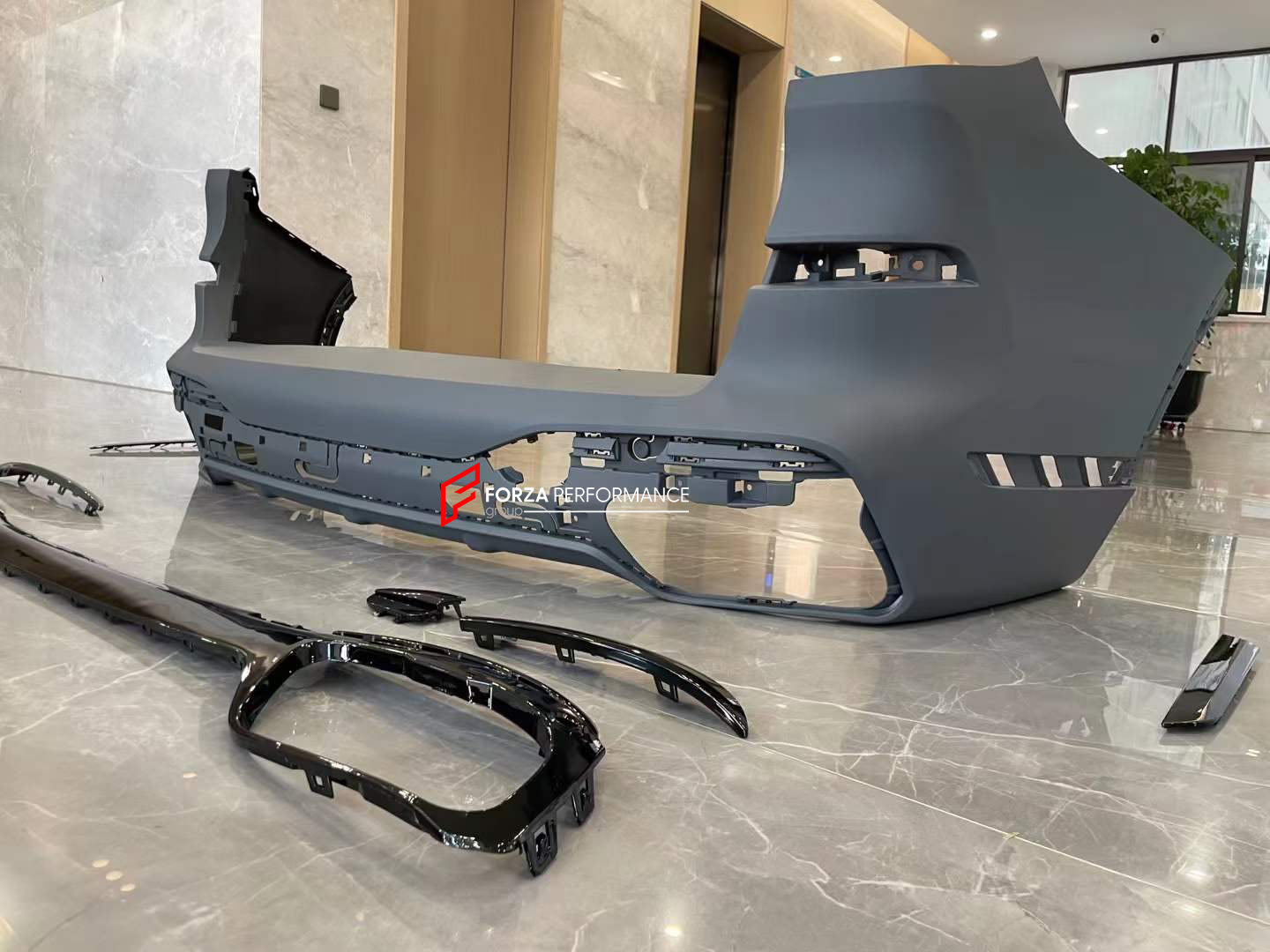 BODY KIT FOR BMW X7 G07 LCI UPGRADE TO M60i STYLE