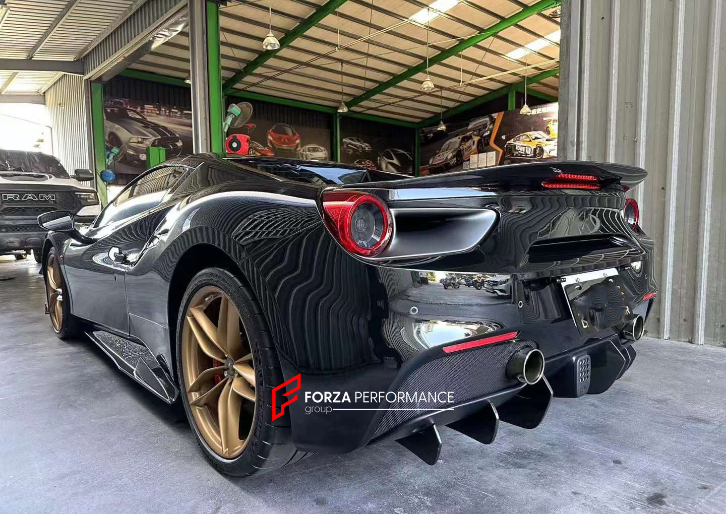 BODY KIT for FERRARI 458 ITALIA 2009 - 2015  Set includes: Front Lip Side Skirts Rear Diffuser