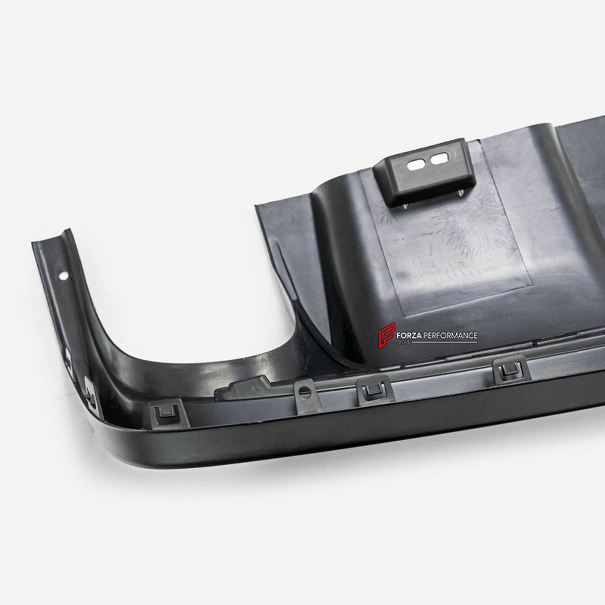 BODY KIT for Fiat 500 2015+
Set includes:

Front Bumper Assembly
Side Skirts
Rear Diffuser
Rear Bumper
Material: Plastic

NOTE: Professional installation is required.