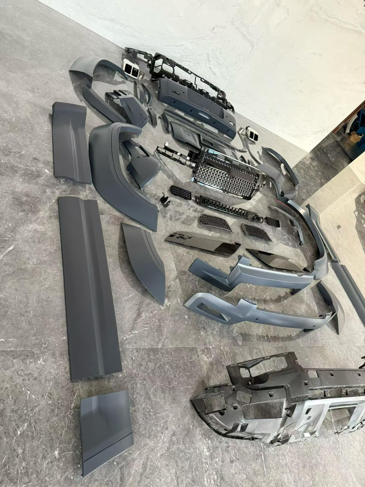 BODYKIT for LAND ROVER DEFENDER L663 2019+ | OCTA STYLE

Set includes:

Fender Flares
Rear Diffuser

Material: Plastic

We also have Octa forged wheels available&nbsp;IN STOCK.

Note: Professional installation is required.

CONTACT US FOR PRICING

Payment ►
Visa
Mastercard
PayPal with a credit card (add 4.4% at checkout)
Payoneer
Cryptocurrency
Shipment ►
By express DHL/UPS/TNT/FedEx
To the local international airport
Special line by air
Special line by the sea
To Europe and the UK by train

Please let us k
