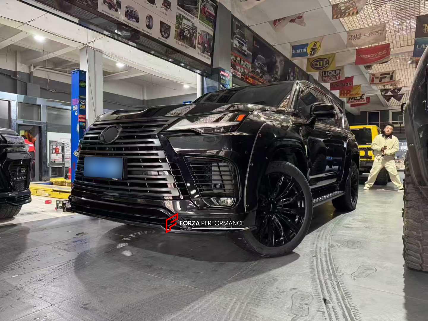 BODY KIT for LEXUS LX600 J300 2022+

Set includes:

Front Lip
Front Fender Flares
Rear Fender Flares
Rear Diffuser

Material: Plastic

Note: Professional installation is required.