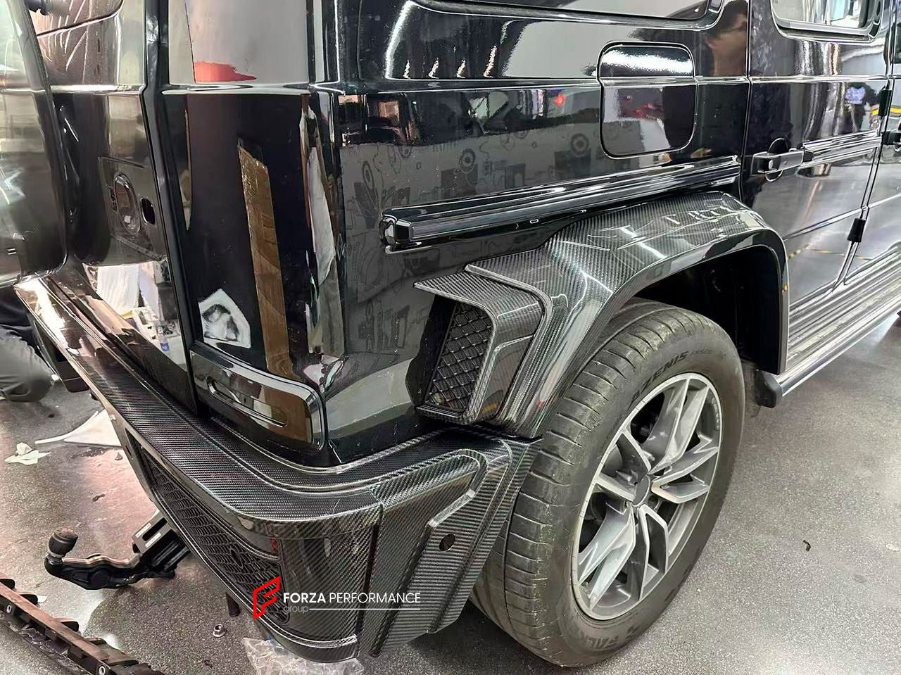 CARBON BODY KIT for MERCEDES-BENZ G-CLASS G63 W465 2024+

Set includes:

Front Bumper Assembly
Front Grille
Hood / Bonnet
Front Fenders
Rear Spoiler
Rear Fender Flares
Rear Bumper

Material: Carbon Fiber

NOTE: Professional installation is required.

Contact us for pricing