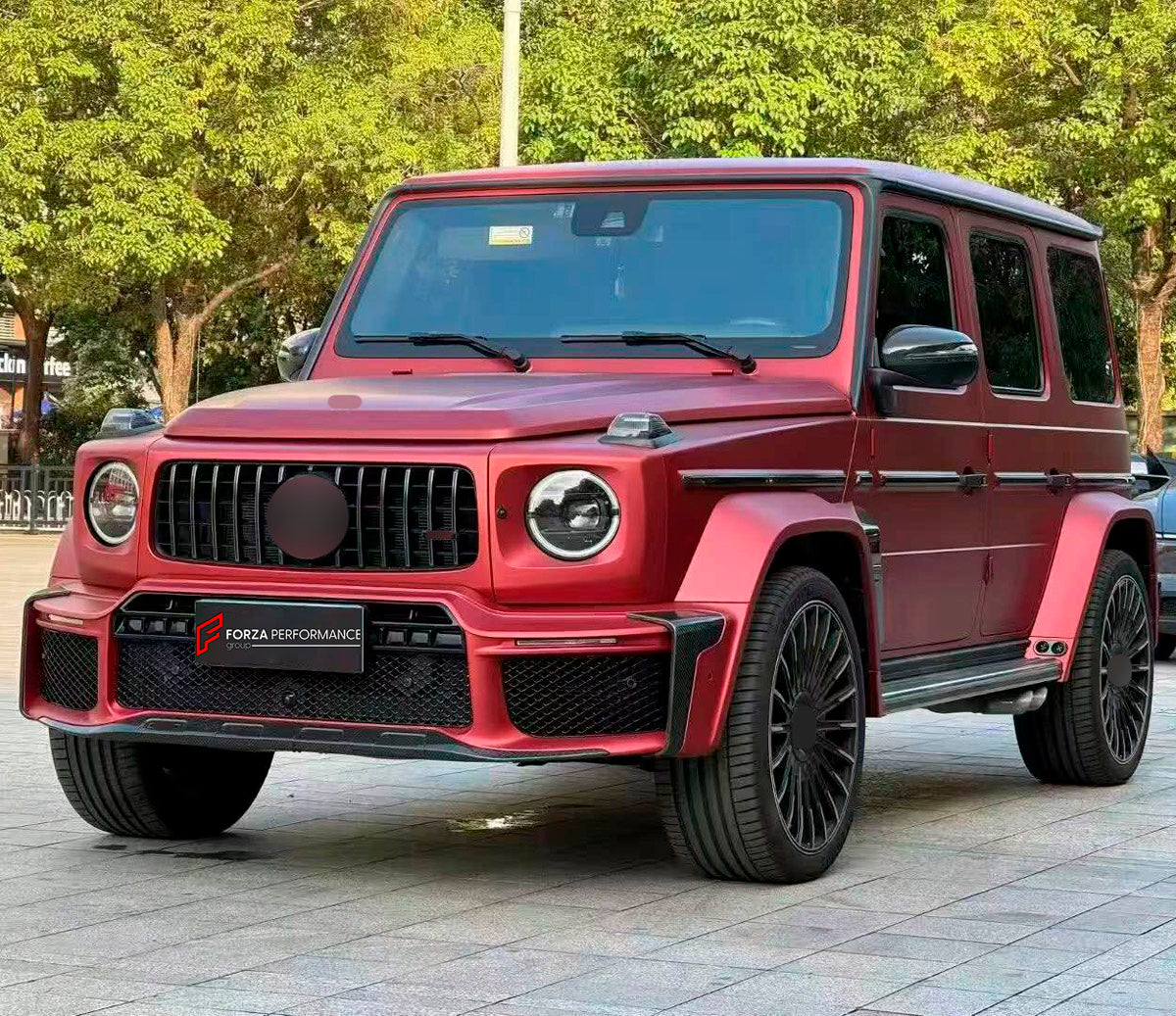 BODY KIT for Mercedes Benz G Class W465 G63 G500 2024+
Set includes:

Front Lip
Front Bumper Assembly
Front Grille
License Plate
Hood Bonnet
Front Fenders
Side Mirror Covers
Roof Light Bar
Rear Fenders
Roof Spoiler
Rear Diffuser
Rear Bumper Assembly
Material: Plastic

NOTE: Professional installation is required.