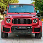 BODY KIT for Mercedes Benz G Class W465 G63 G500 2024+
Set includes:

Front Lip
Front Bumper Assembly
Front Grille
License Plate
Hood Bonnet
Front Fenders
Side Mirror Covers
Roof Light Bar
Rear Fenders
Roof Spoiler
Rear Diffuser
Rear Bumper Assembly
Material: Plastic

NOTE: Professional installation is required.