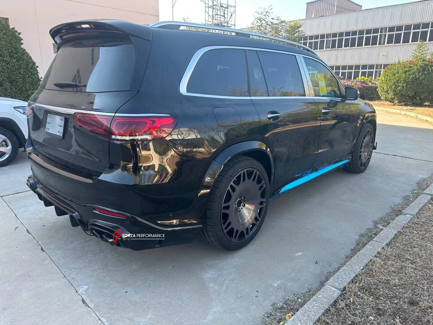 BODY KIT for MERCEDES-BENZ GLS63 AMG X167 2020+



Set includes:

Front Lip
Front Bumper Assembly
Front Grille
Fender Flares
Rear Bumper
Rear Diffuser
Exhaust Tips
