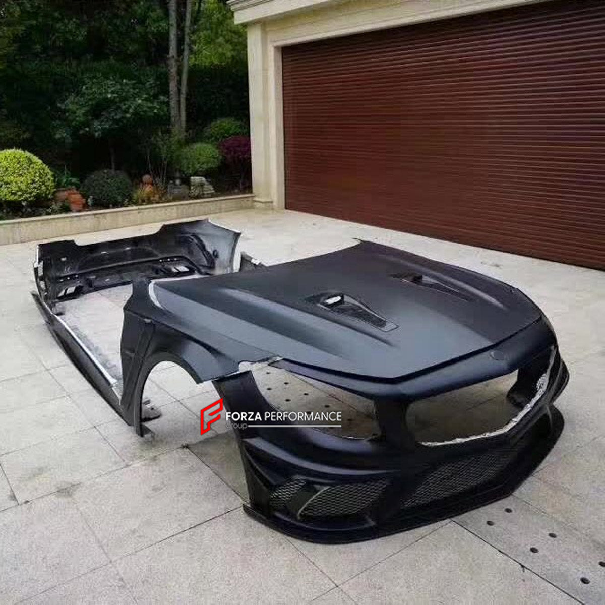BODY KIT for MERCEDES-BENZ S CLASS S63 COUPE C217 2014 - 2021 FORZA PERFORMANCE custom fit Mansory Style

Set includes:
Front Lip
Front Bumper Assembly
Front Fenders
Side Skirts
Rear Bumper
Rear Diffuser

Material: Plastic

NOTE: Professional installation is required.