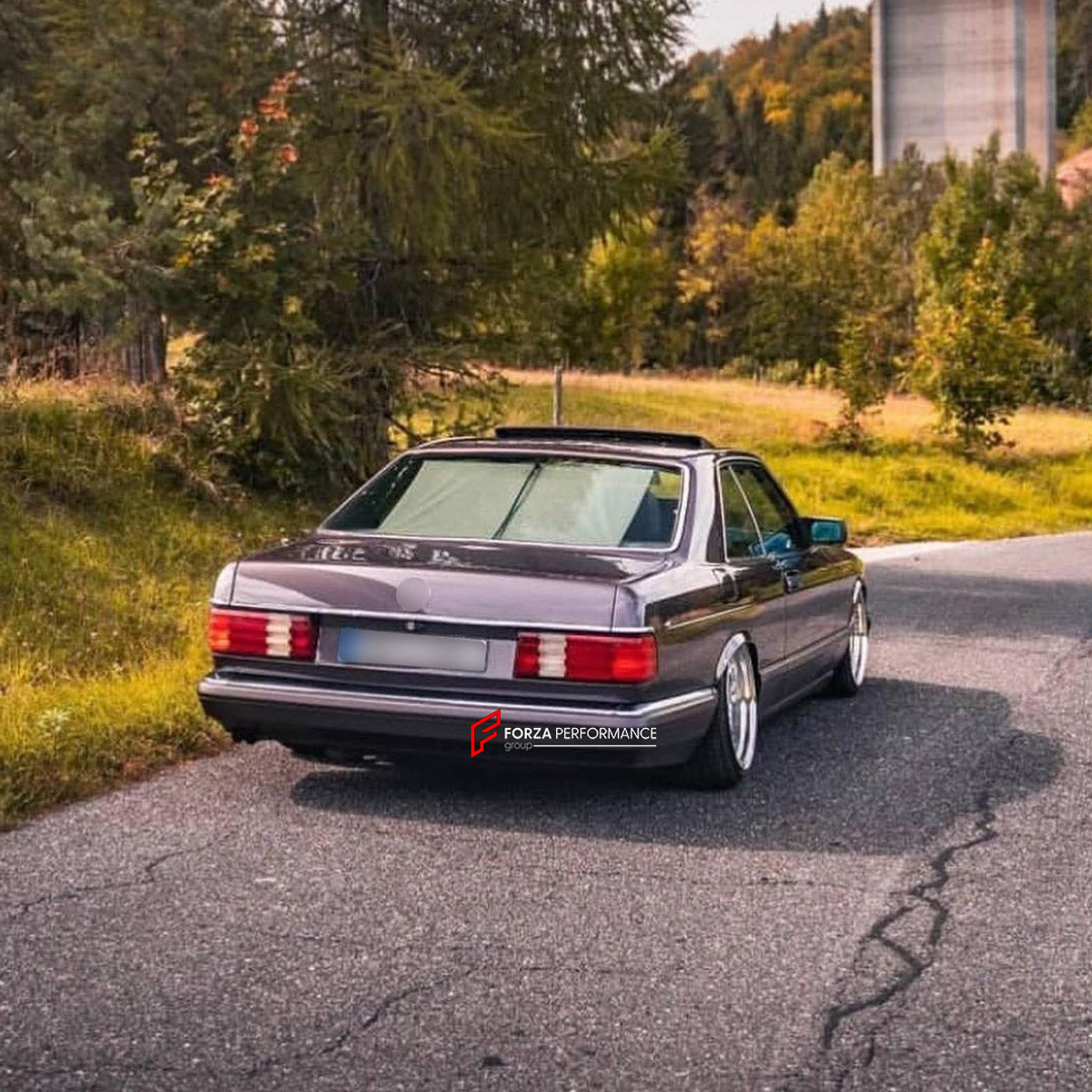 BODY KIT for Mercedes Benz S CLASS W126 1981 - 1991
Set includes:

Front Bumper
Front Fenders
Side Skirts
Side Moldings
Rear Fenders
Rear Bumper
Material: Plastic

NOTE: Professional installation is required.