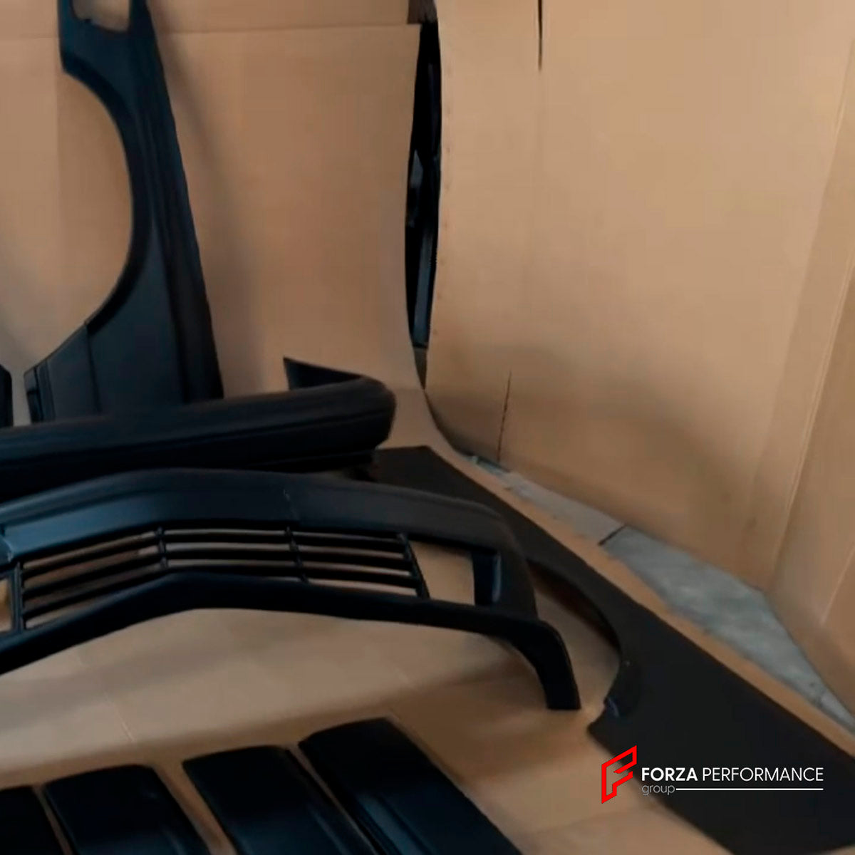 BODY KIT for Mercedes Benz S CLASS W126 1981 - 1991
Set includes:

Front Bumper
Front Fenders
Side Skirts
Side Moldings
Rear Fenders
Rear Bumper
Material: Plastic

NOTE: Professional installation is required.