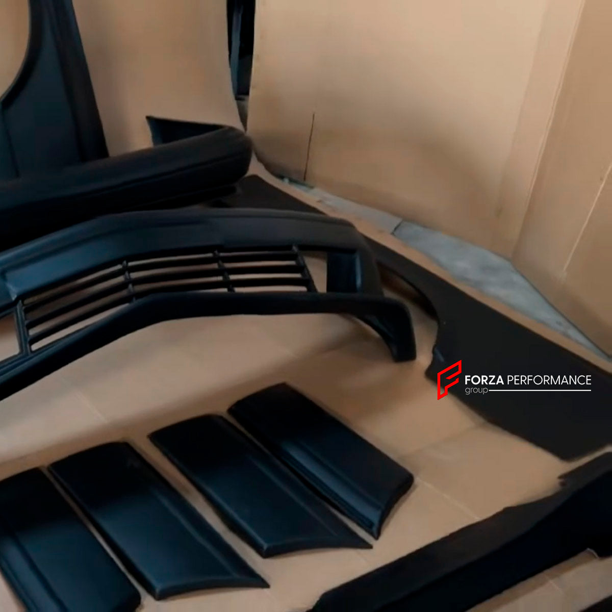 BODY KIT for Mercedes Benz S CLASS W126 1981 - 1991
Set includes:

Front Bumper
Front Fenders
Side Skirts
Side Moldings
Rear Fenders
Rear Bumper
Material: Plastic

NOTE: Professional installation is required.