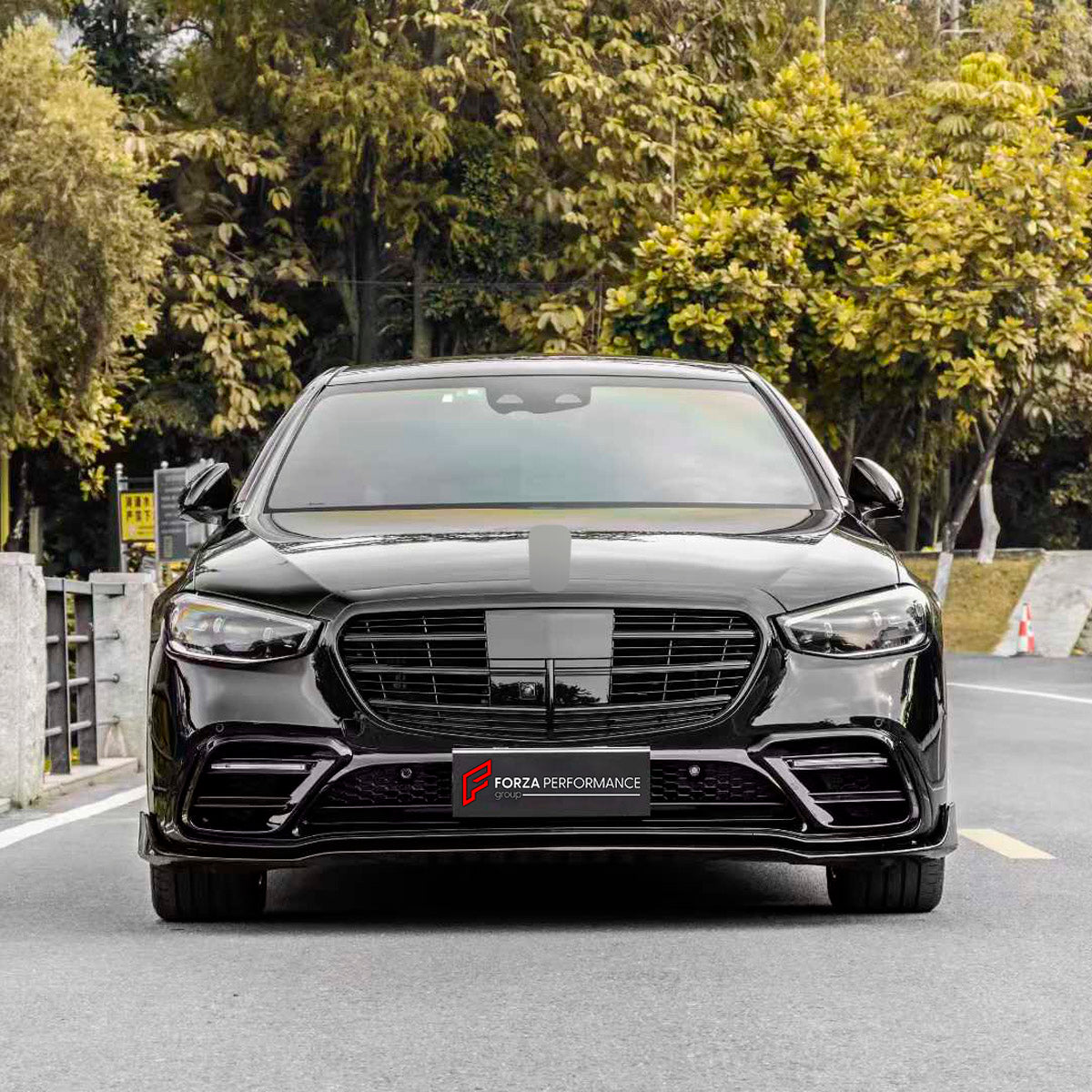 BODY KIT for Mercedes Benz S Class W223 2020+
Set includes:

Front Lip
Front Bumper Vents
Ducktail Spoiler
Rear Diffuser
Exhaust Tips
Material: Plastic

NOTE: Professional installation is required.