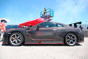 CARBON BODY KIT for Nissan R35 GT-R
Set includes:

Front Bumper
Front Splitter
Front Fender
Side Skirt
Rear Bumper
Rear Diffuser
High Stand Rear Wing Spoiler
Material: Carbon

NOTE: Professional installation is required.
