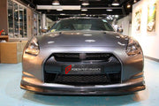 CARBON BODY KIT for Nissan R35 GT-R
Set includes:

Front Spoiler Lip
Rear Spoiler Lip
Side Skirt
Rear Under Diffuser Fins
Material: Carbon

NOTE: Professional installation is required.