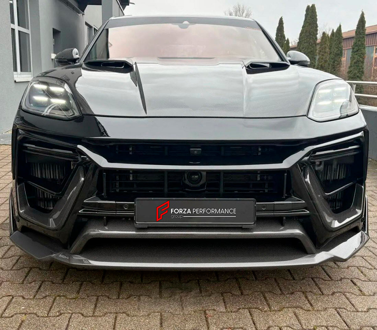 WIDE BODY KIT for PORSCHE CAYENNE 9Y0.2 SUV FACELIFT 2024+

Set includes:

Front Lip
Front Bumper
Fender Flares
Hood Bonnet
Side Skirts
Rear Bumper
Rear Diffuser
Exhaust Tips
Material: Dry Carbon

NOTE: Professional installation is required.