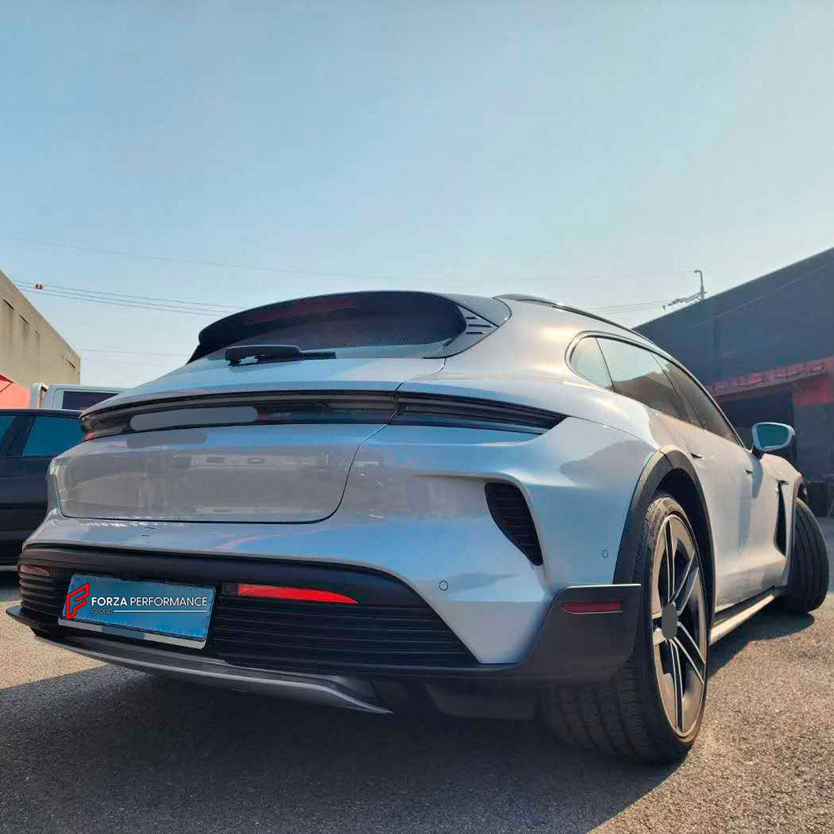 BODY KIT for Porsche Taycan Turbo GT 2024+
Set includes:

Front Bumper Assembly
Front Lip
Roof Spoiler
Rear Bumper Assembly
Rear Diffuser
Material: Plastic

NOTE: Professional installation is required.
