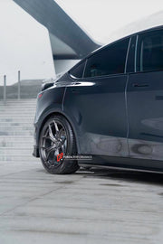 BODY KIT for TESLA MODEL Y JUNIPER 2025+

Set includes:

Front Lip

Side Skirts

Rear Spoiler
Rear Diffuser

Material: Plastic

Note: Professional installation is required