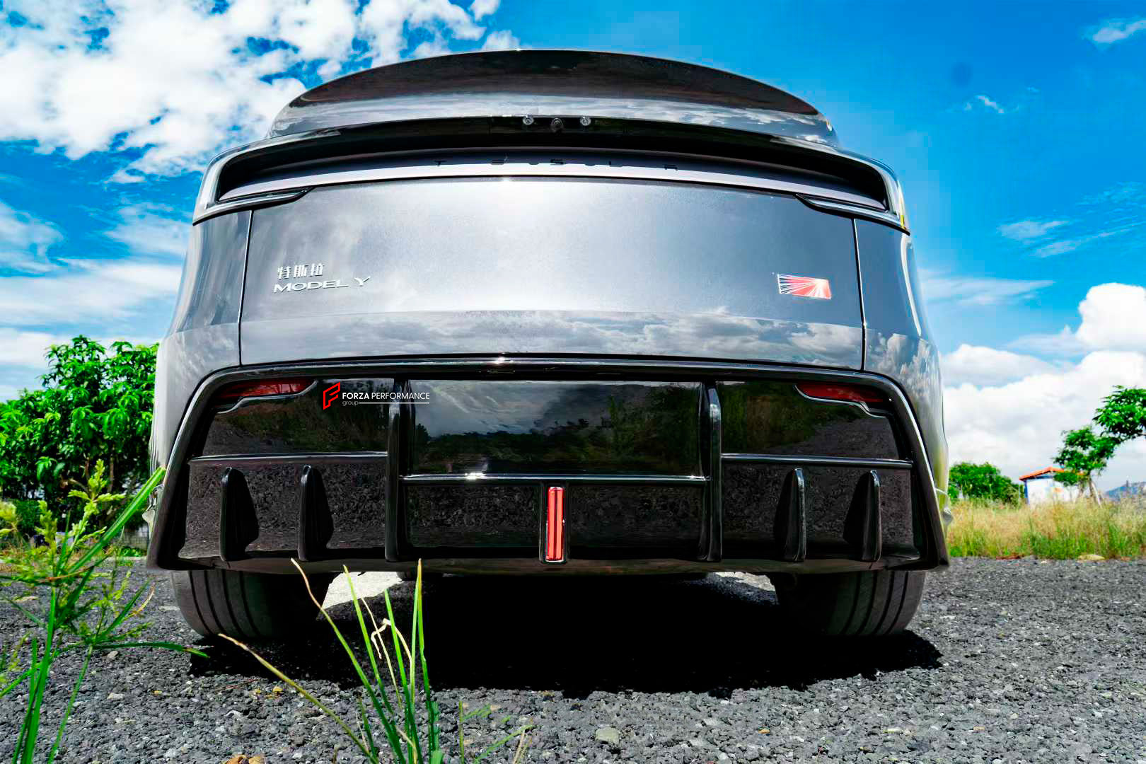BODY KIT for TESLA MODEL Y JUNIPER 2025+

Set includes:

Front Lip

Side Skirts

Rear Diffuser

Material: Plastic

Note: Professional installation is required