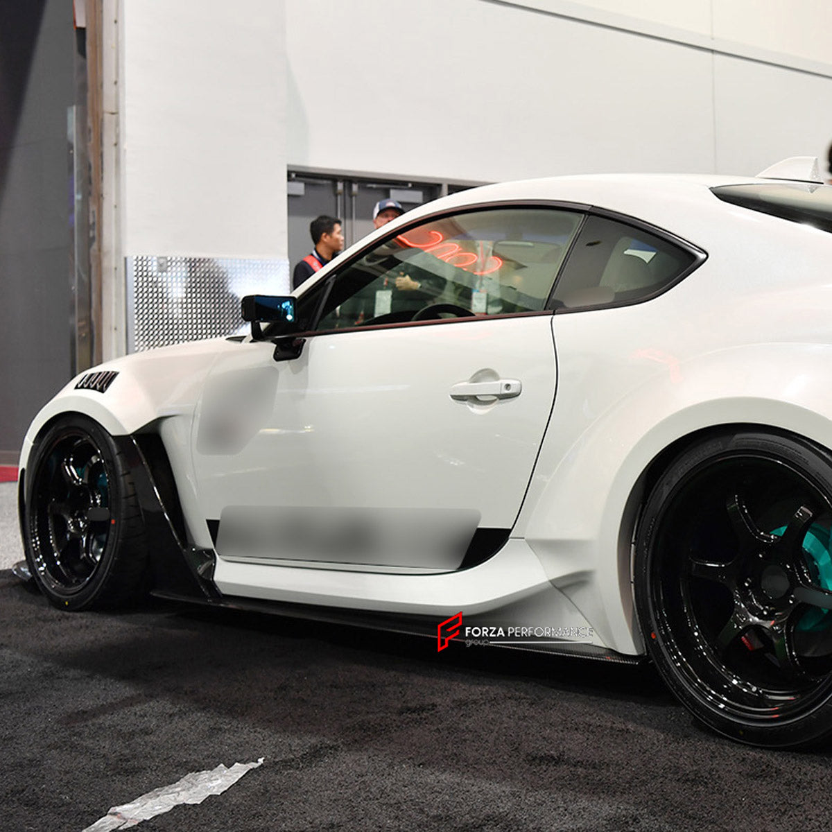 BODY KIT for Toyota GR86 SUBARU BRZ ZN8 2021 - 2026
Set includes:

Front Lip
Front Fenders
Side Skirts
Rear Fenders
Rear Spoiler
Material: Fiberglass

NOTE: Professional installation is required.