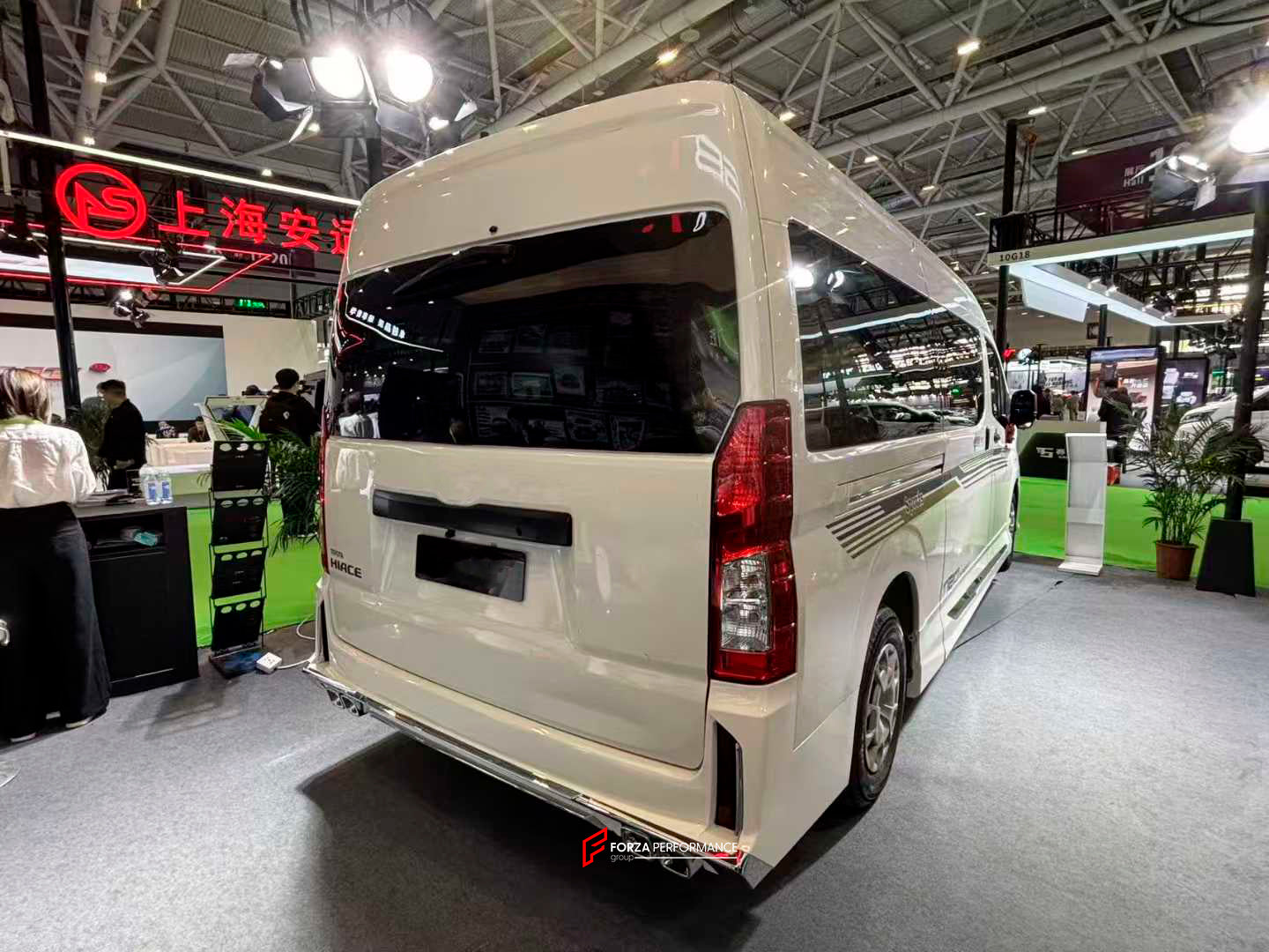 BODY KIT for TOYOTA HIACE VI H300 2019+
Set includes:
Front Lip
Front Bumper Assembly
Grille
Headlights
Hood / Bonnet
Front Fenders
Side Skirts
Tail Lights
Rear Bumper
Rear Diffuser
Exhaust Tips
Material: PP Plastic
Note: Professional installation is required.
