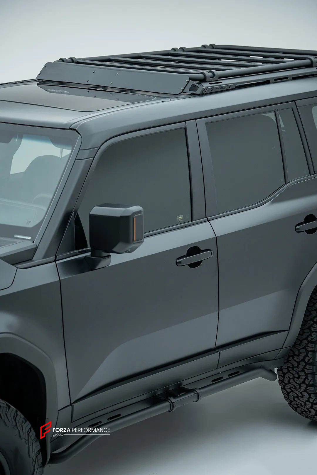 SIDE BARS for TOYOTA LAND CRUISER 250 LC 250 2024

Set includes:

Side Bars

Weight: 29.8 kg (65.69 lbs)

Material: Aluminium, Magnesium.&nbsp;

Note: Professional installation is required.