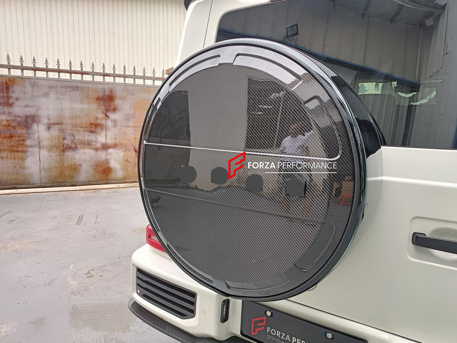 BODY KIT for URBAN AUTOMOTIVE STYLE MERCEDES BENZ G-CLASS W463A W464 G63 G550 2018+


Set includes:
Front Bumper
Hood / Bonnet
Front Fender Flares
Rear Bumper
Rear Fender Flares
Spare Tire Cover