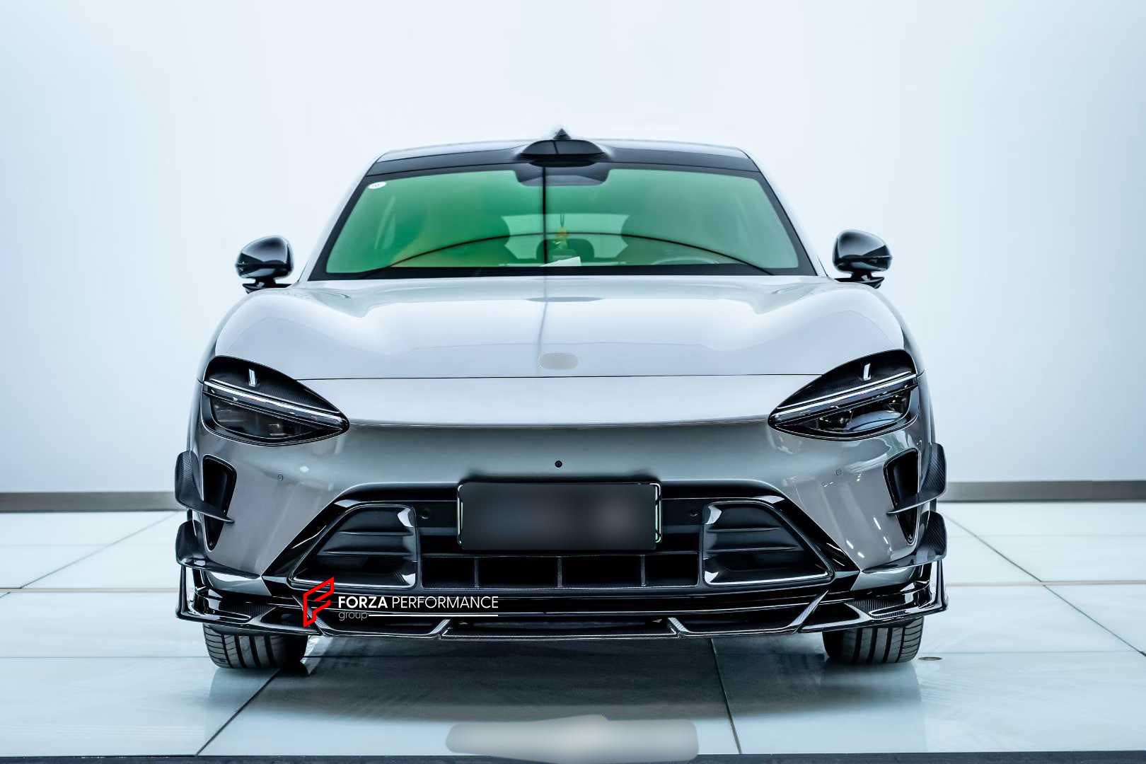 DRY CARBON BODY KIT for XIAOMI YU7 2025+

Set includes:
Front Lip
Front Bumper Canards
Rear Diffuser

Material: Dry Carbon

NOTE: Professional installation is required.
