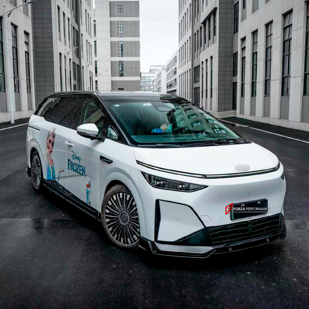 BODY KIT for XPeng X9 2023+
Set includes:

Front Lip
Front Bumper Vents
Front Grille
Side Skirts
Rear Diffuser
Material: Plastic

NOTE: Professional installation is required.