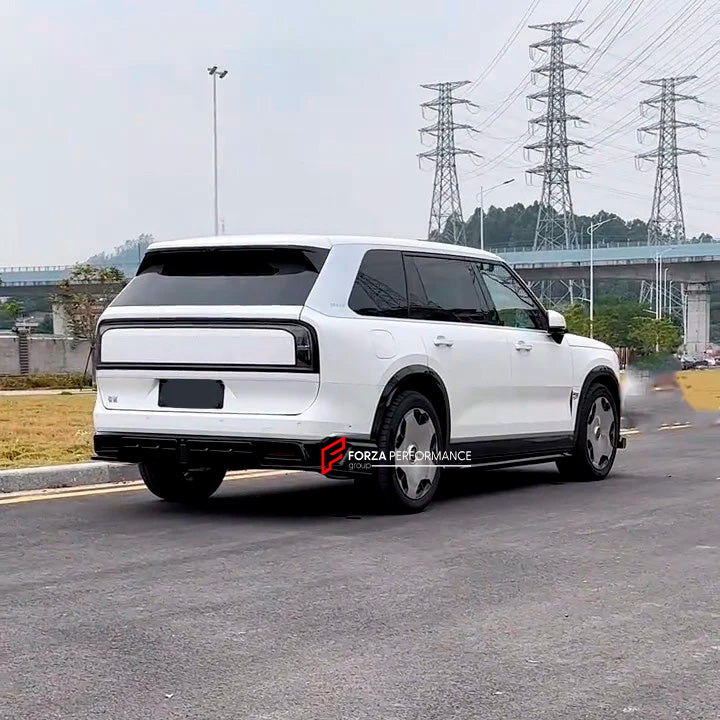 BODY KIT for ZEEKR 9X 2025+

Set includes:
Front Lip

Side Skirts
Rear Diffuser


Material: Plastic

NOTE: Professional installation is required.