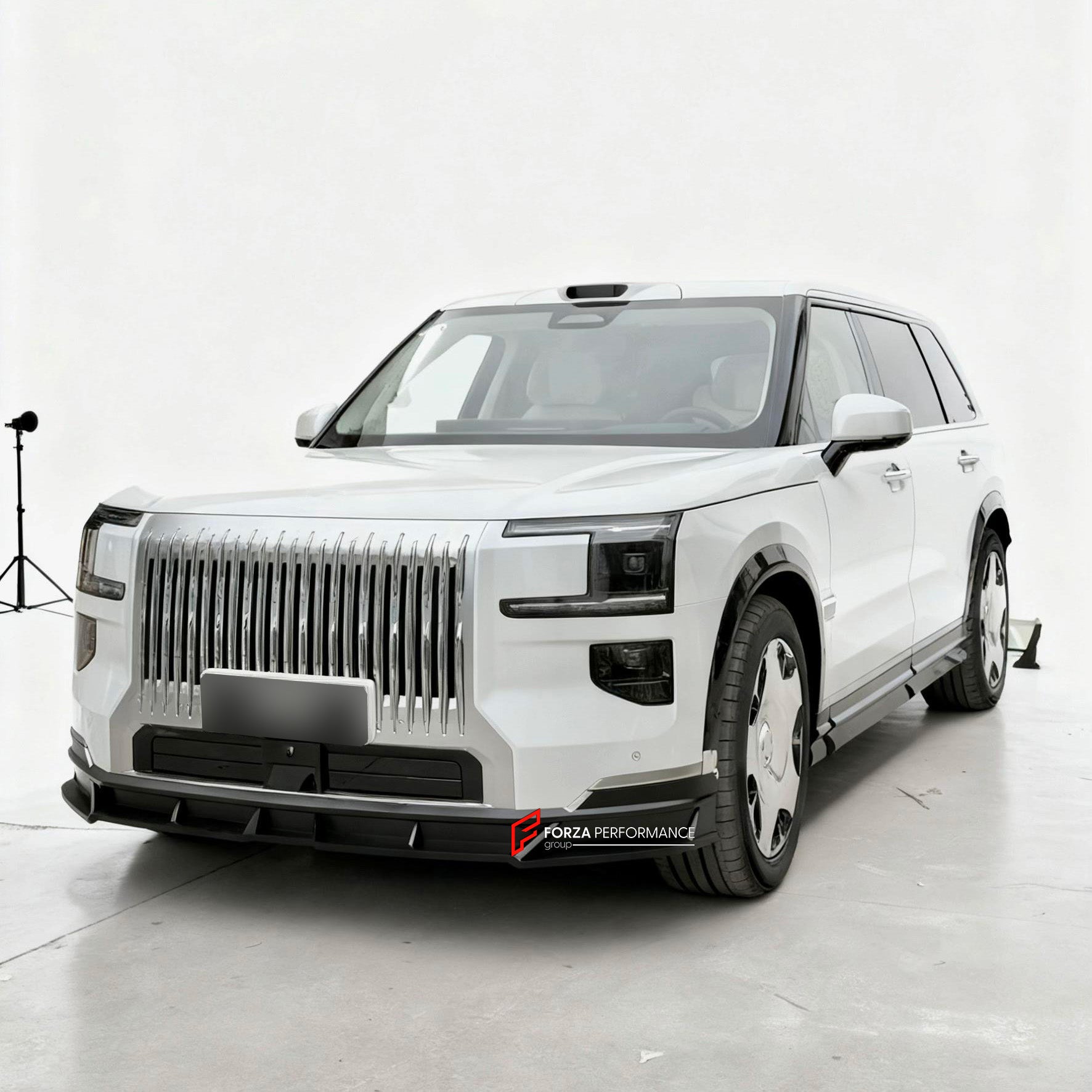 BODY KIT for ZEEKR 9X 2025+

Set includes:
Front Lip

Side Skirts
Rear Diffuser


Material: Plastic

NOTE: Professional installation is required.