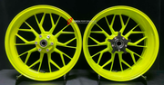 We manufacture premium quality forged motorcycle wheels rims for BMW S1000RR in any design, size, color.

Wheel sizes (motorcycle spec):

Front: 3.5 x 17

Rear: 5.5 x 17

Weight:

Front: 4.35 kg (9.59 lbs)

Rear: 5.23 kg (11.53 lbs)

Finish: Neon Yellow