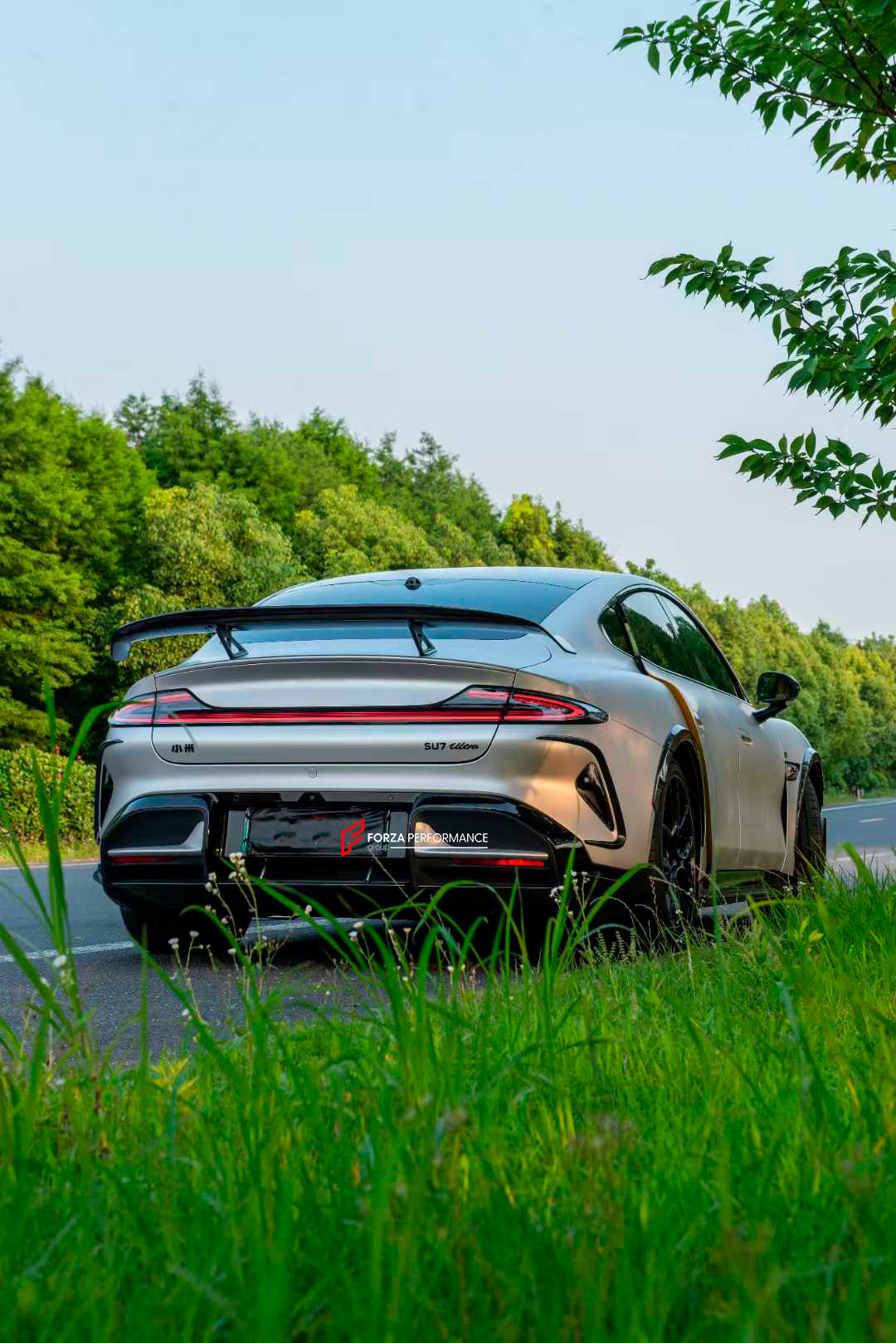 CARBON BODY KIT for XIAOMI SU7 ULTRA 2025+

Set includes:

Front Lip

Front Bumper Canards
Hood / Bonnet
Rear Spoiler
Rear Bumper Trims
Rear Diffuser

Material: Carbon

Note: Professional installation is required.

CONTACT US FOR PRICING