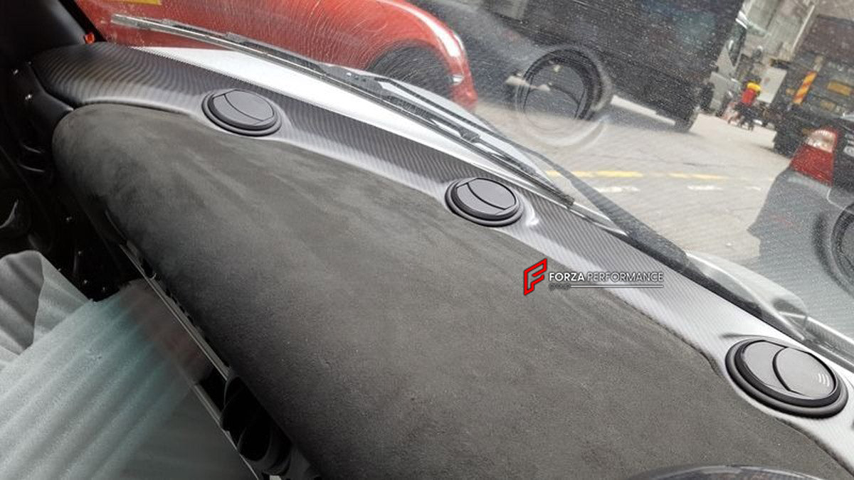 CARBON AIR CONDITIONER COVER for Lotus Elise S2 Exige S2 2002 - 2010
Set includes:

Air Conditioner Cover
Material: Carbon

NOTE: Professional installation is required.