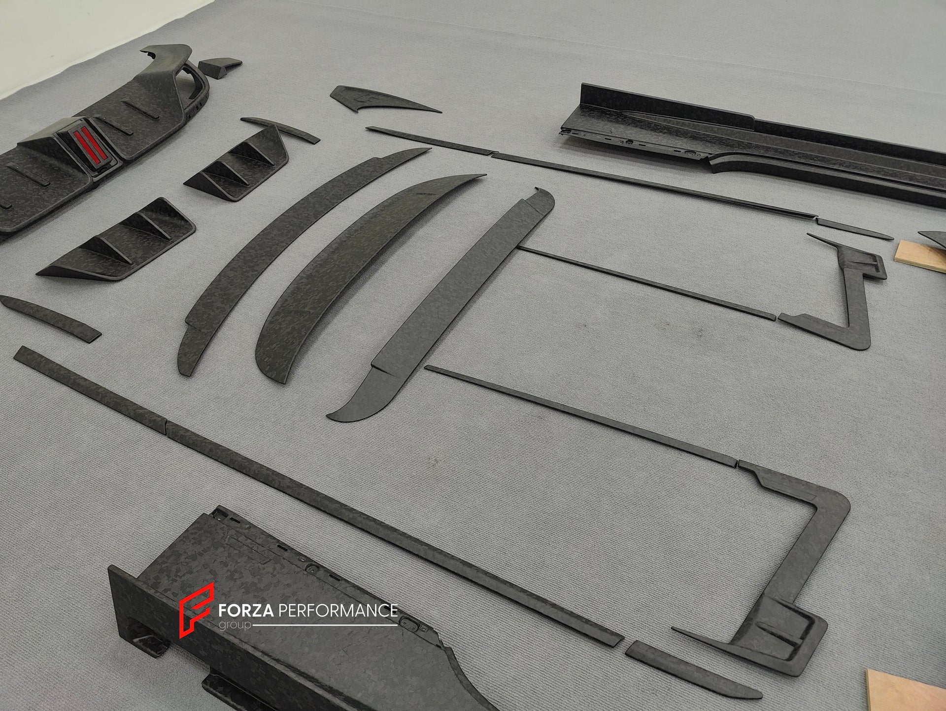 CARBON BODY KIT for BENTLEY CONTINENTAL GT GTC COUPE CONVERTIBLE 2024+ FORZA PERFORMANCE custom fit MANOSRY style