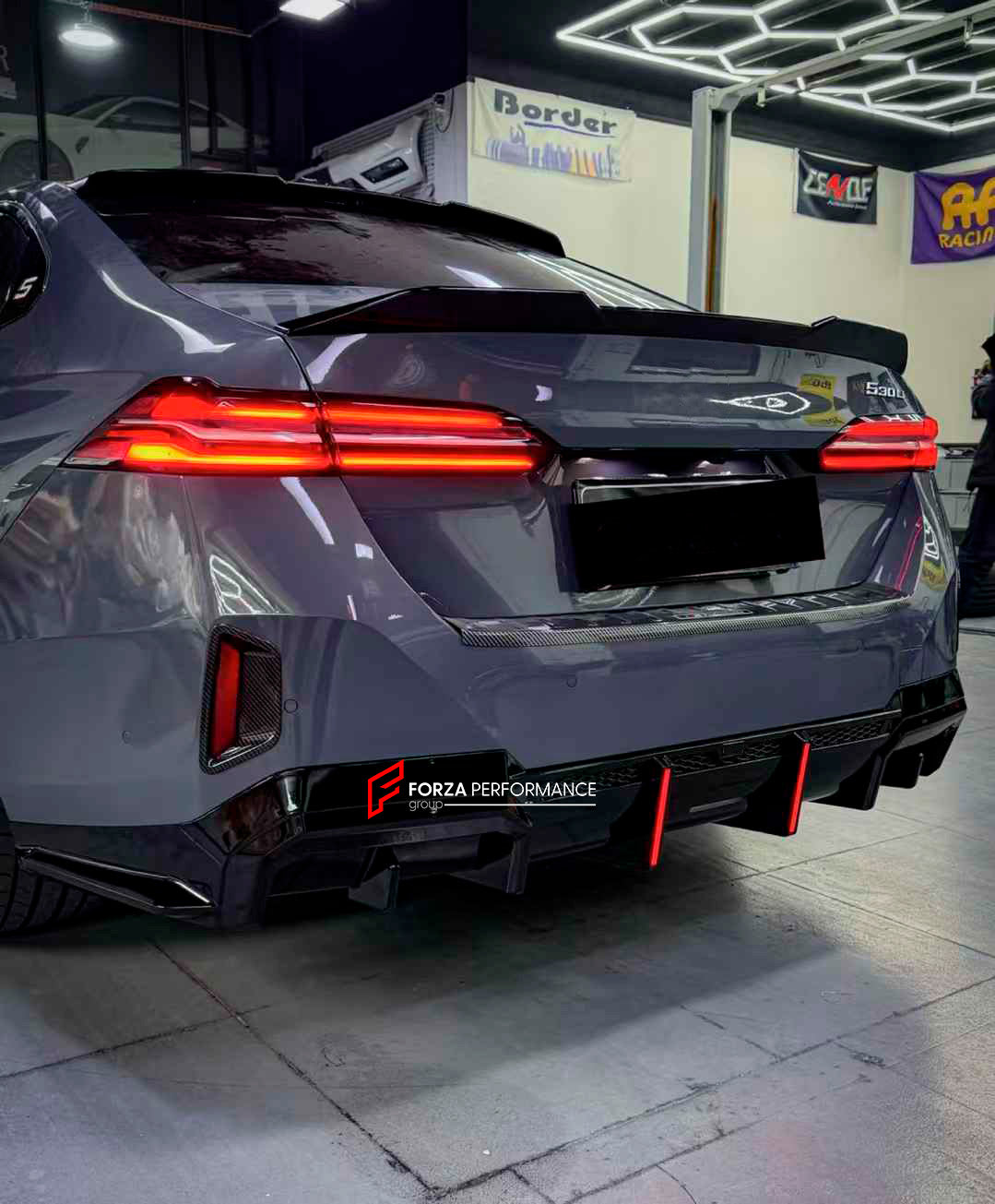 CARBON BODY KIT for BMW 5 SERIES G60 2023+

Set includes:


Front Lip
Front Air Vent Covers
Roof Spoiler
Rear Spoiler
Rear Diffuser

Material: Carbon Fiber

Note: Professinal installation is required