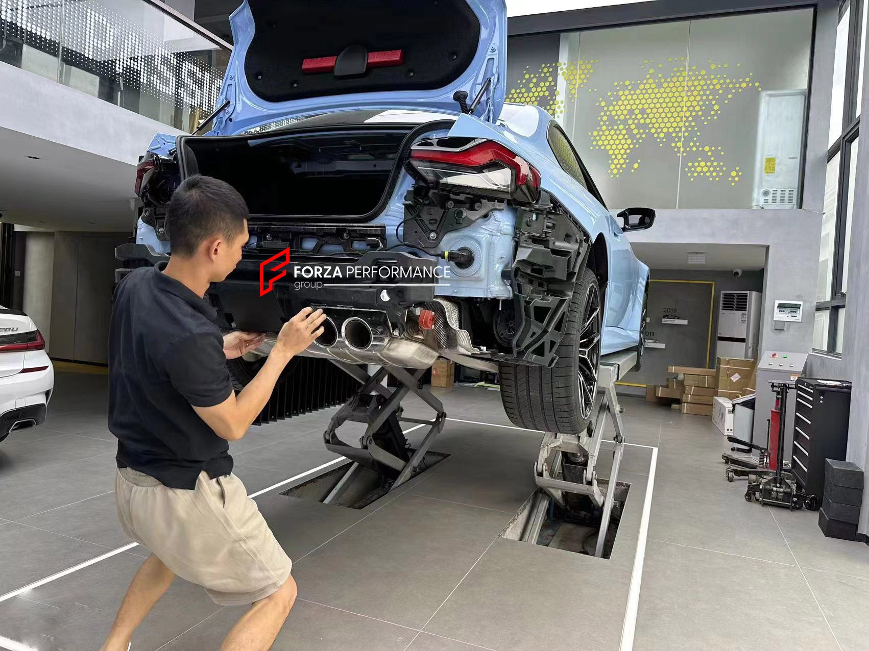 CARBON BODY KIT FOR BMW M2/M2C G87  Set includes:  Front Lip Front Vent Covers Front Canards Rear Diffuser Rear Spoiler Rear Canards Skit plate Side Skirts  Side Canards Mirror Covers