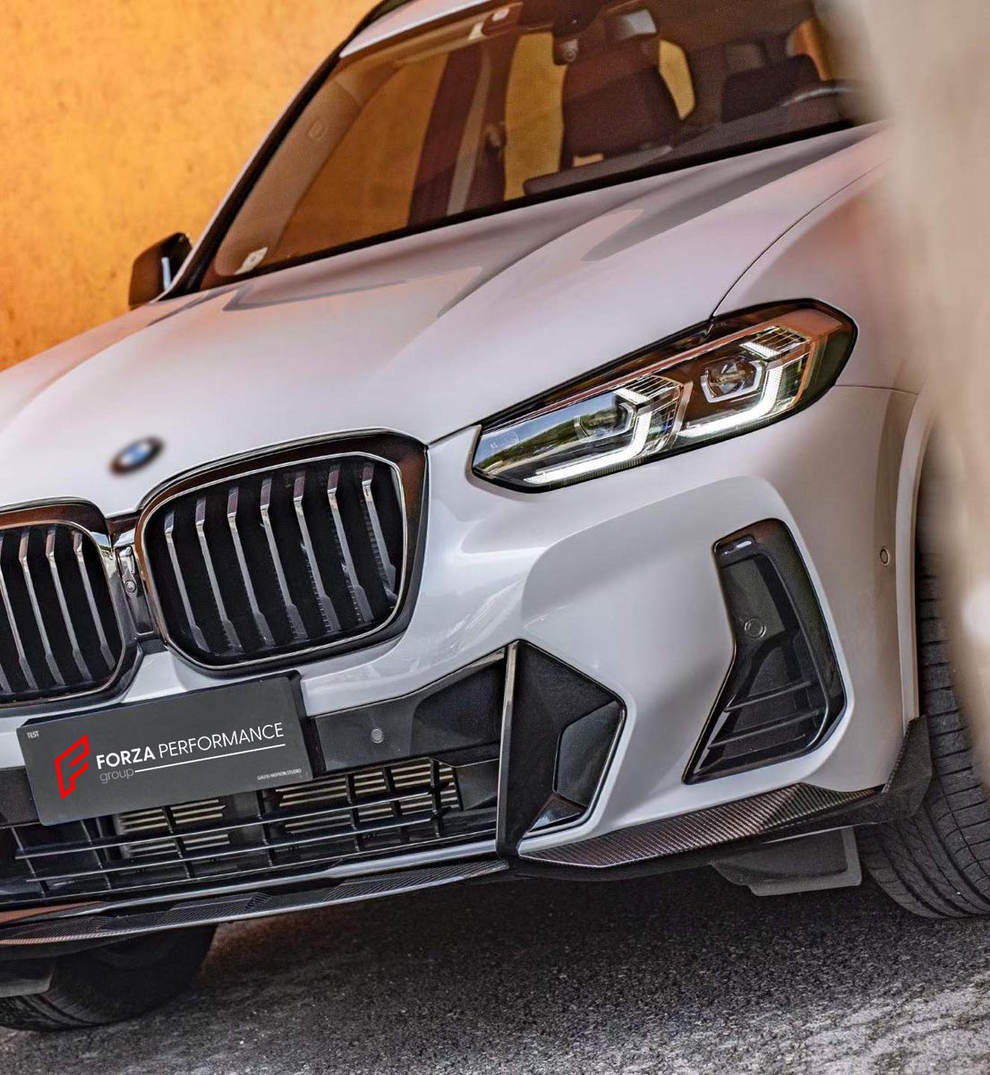 CARBON BODY KIT for BMW X3 G01 iX3 G08 M40i 30i XDRIVE 2021 - 2025 FORZA PERFORMANCE Custom fit Dry Carbon Achen Cybe Achencybe Design Style
Set includes:

Front Lip
Rear Diffuser (standard or extended design — your choice)
Roof Spoiler
Material: Carbon

NOTE: Professional installation is required.