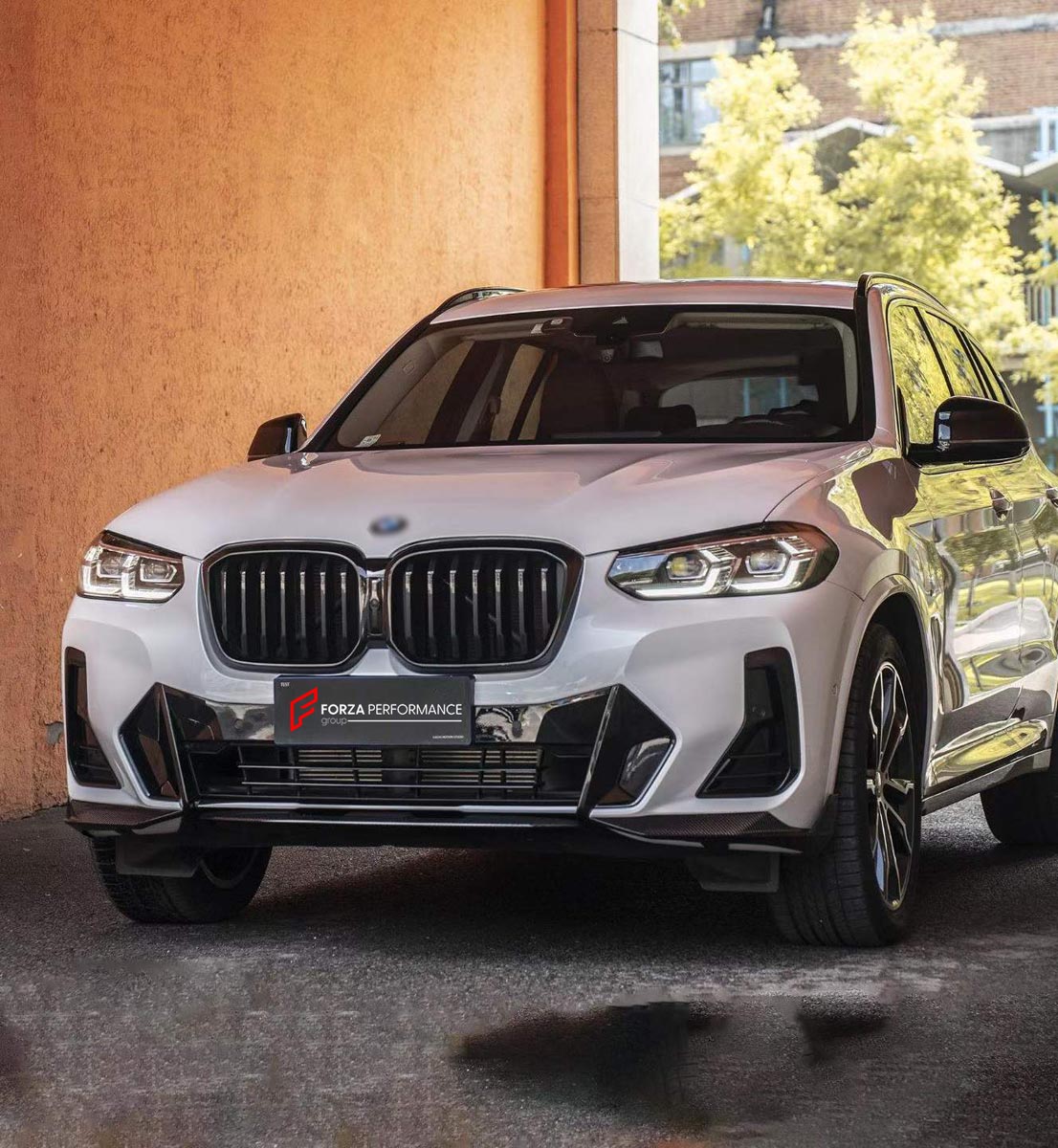 CARBON BODY KIT for BMW X3 G01 iX3 G08 M40i 30i XDRIVE 2021 - 2025 FORZA PERFORMANCE Custom fit Dry Carbon Achen Cybe Achencybe Design Style
Set includes:

Front Lip
Rear Diffuser (standard or extended design — your choice)
Roof Spoiler
Material: Carbon

NOTE: Professional installation is required.
