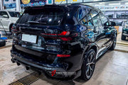 BODY KIT for BMW X5 G05 G18 LCI 2023+ M PERFORMANCE BLACKOUT PACKAGE

Set includes:

Front Lip
Front Bumper Air Vent Trims
Front Grille
Front Fender Trims
Side Mirrors
Side Skirts
Roof Spoiler
Exhaust Tips
Rear Diffuser

Material: Carbon + Plastic

NOTE: Professional installation is required.
