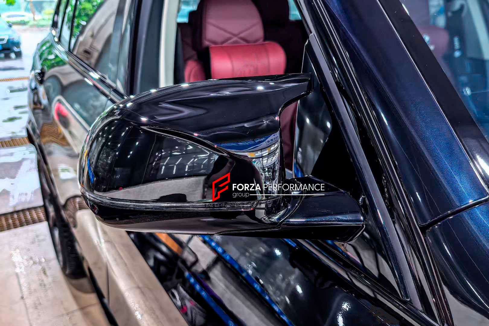 BODY KIT for BMW X5 G05 G18 LCI 2023+ M PERFORMANCE BLACKOUT PACKAGE

Set includes:

Front Lip
Front Bumper Air Vent Trims
Front Grille
Front Fender Trims
Side Mirrors
Side Skirts
Roof Spoiler
Exhaust Tips
Rear Diffuser

Material: Carbon + Plastic

NOTE: Professional installation is required.
