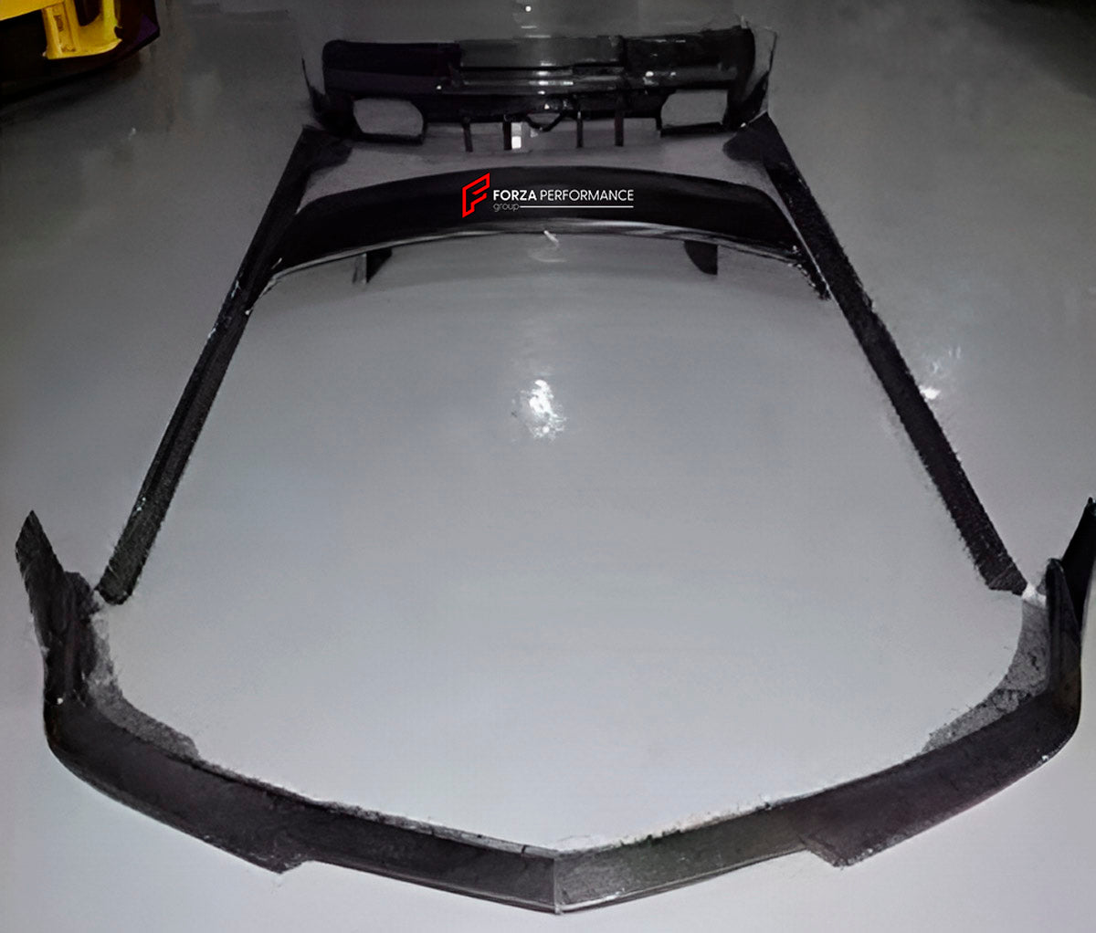 CARBON BODY KIT for CHEVROLET CAMARO V 2010 - 2015

Set Include:

Front Bumper
Side Skirts
Rear Bumper
Material: Carbon

Note: Professional installation is required.